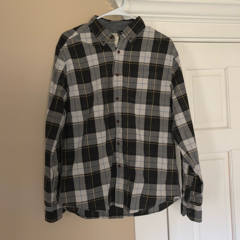 👀American Eagle Seriously Soft Button Down